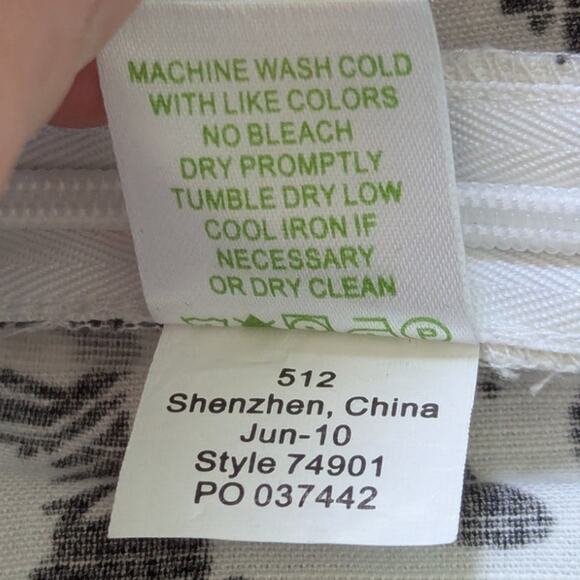 Lilly Pulitzer WWF Pandamonium Panda Print Cropped Resort Fit Pants RARE size 4 - Picture 7 of 7